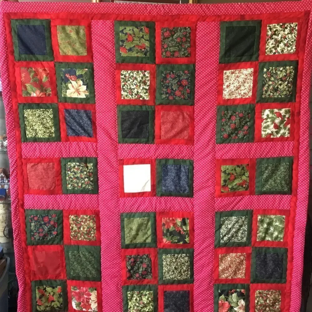 NWT Hand Crafted Holiday Sparkling Quilt